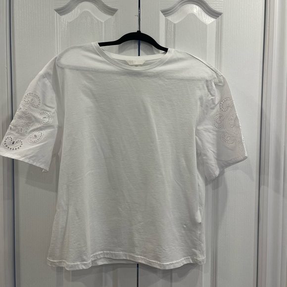 H&M White T-Shirt with Eyelet Sleeves - Picture 1 of 5